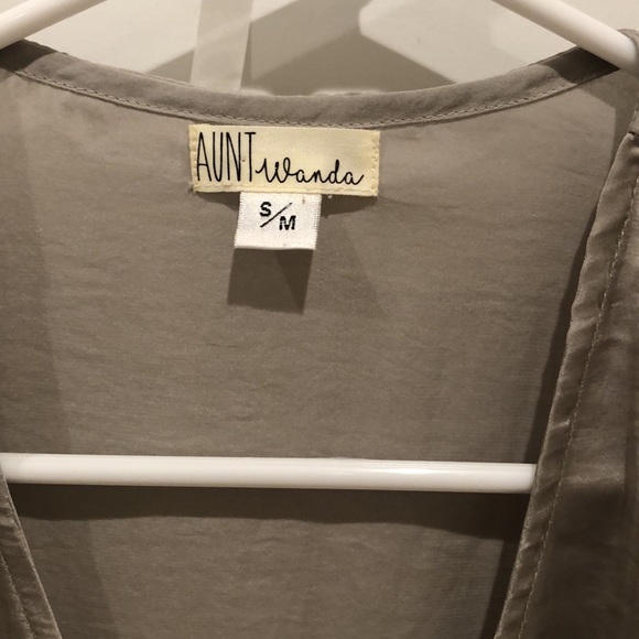 NWOT AUNT WANDA SILKY Sequin Top S/M - Picture 2 of 12